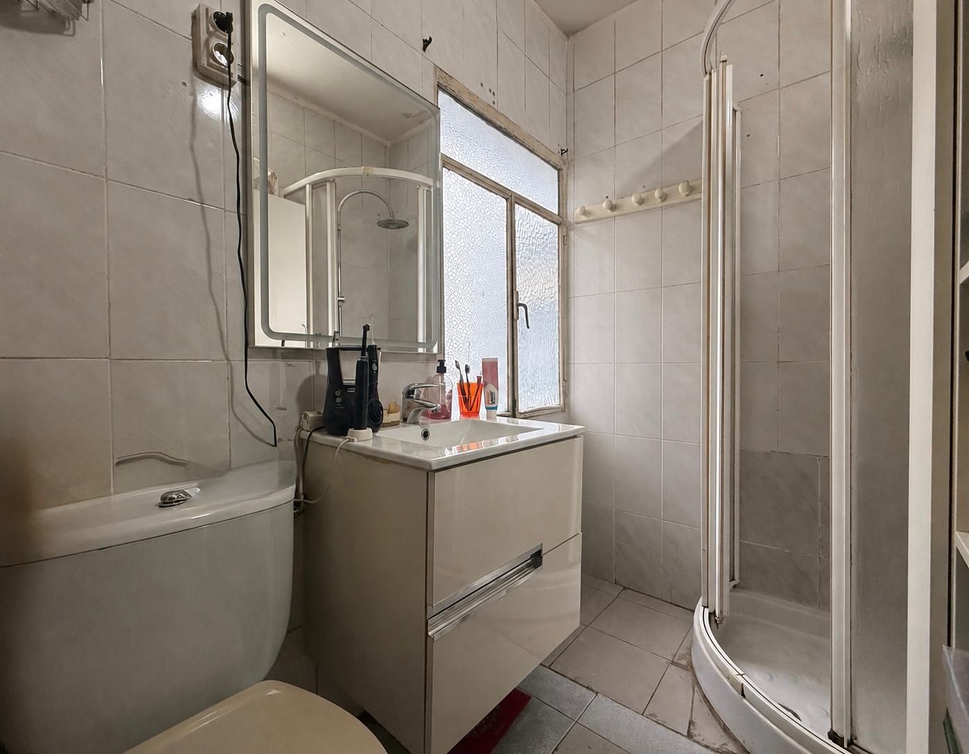 PISO BAJO VENTA CALLE TOLEDO
