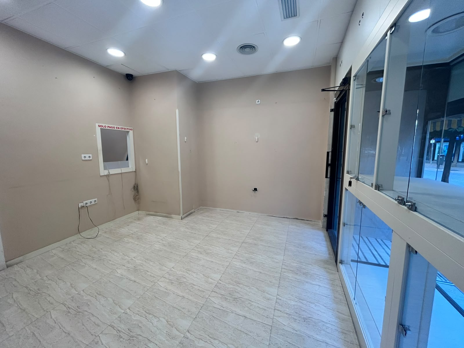 LOCAL COMERCIAL EN ALQUILER EN SAN ISIDRO, GETAFE